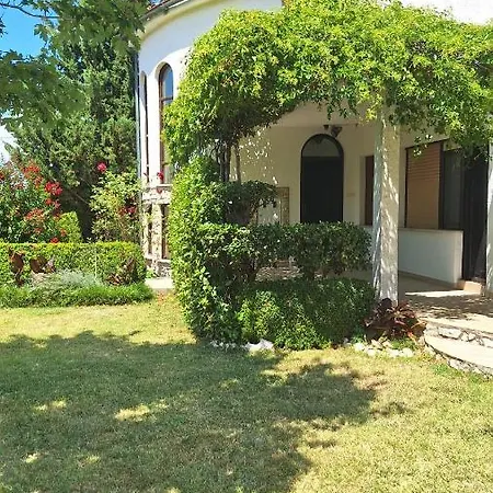 Lucija - Kuca Za Odmor Apartman Ražanac